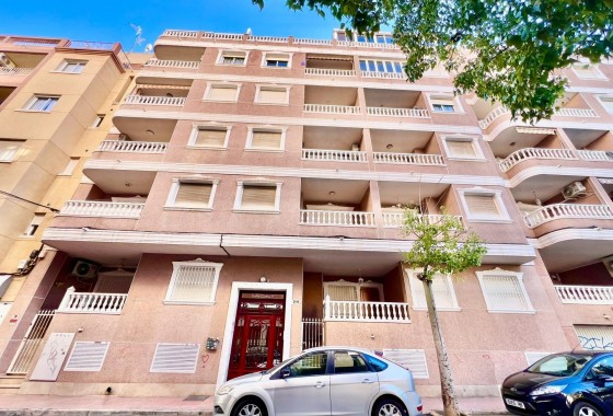 Resale - Apartment / flat - Torrevieja - Playa del Cura