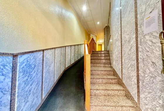 Resale - Apartment / flat - Torrevieja - Playa del Cura