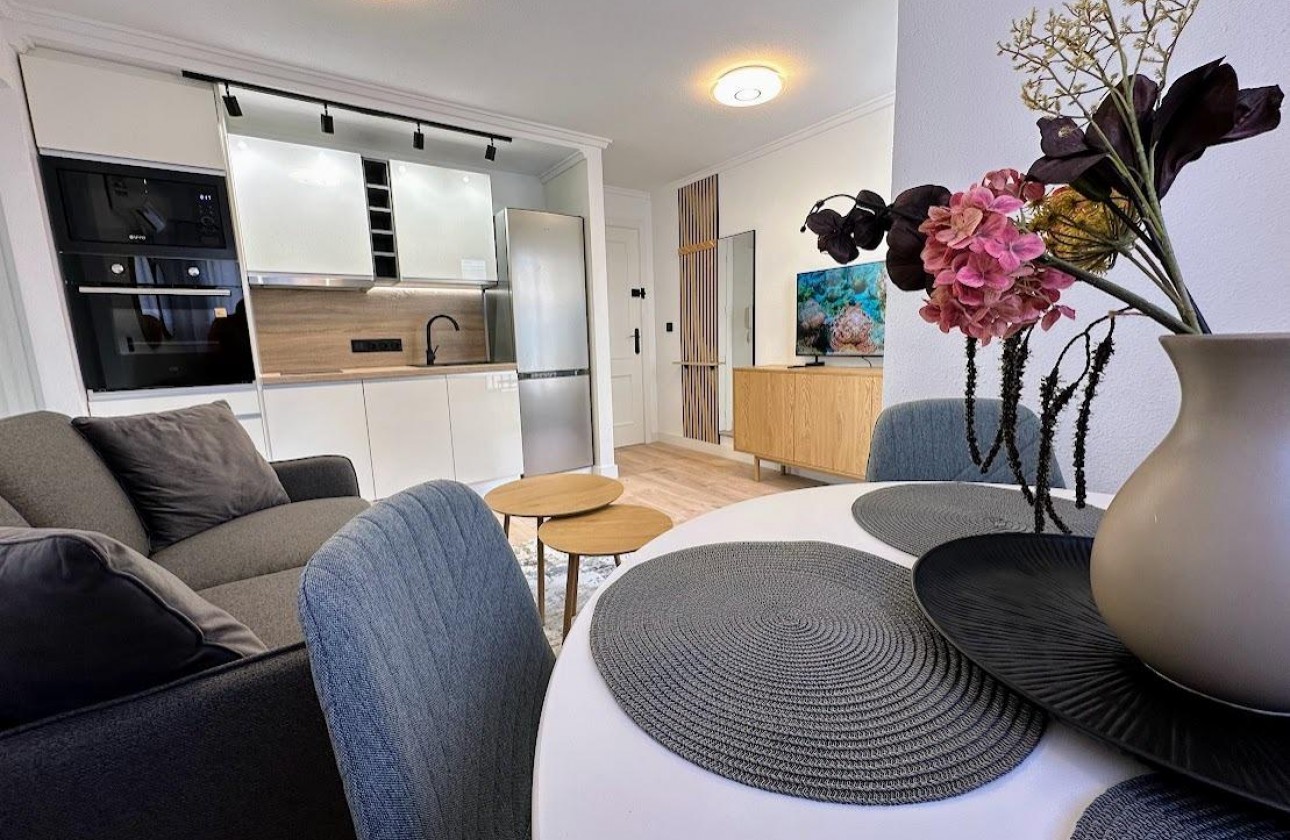 Resale - Apartment / flat - Torrevieja - Centro