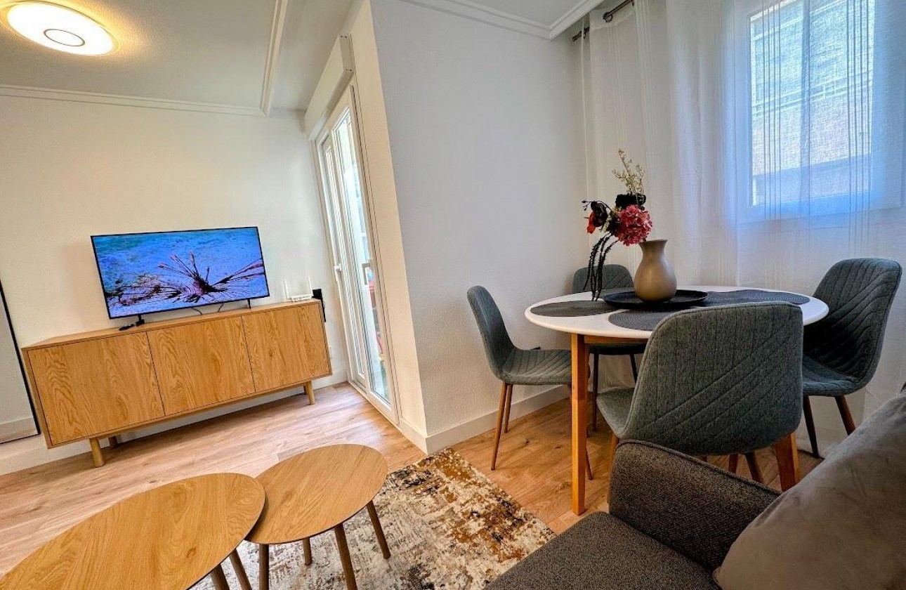 Resale - Apartment / flat - Torrevieja - Centro