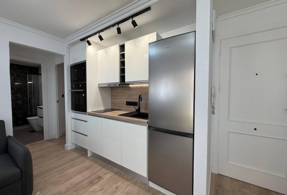 Resale - Apartment / flat - Torrevieja - Centro