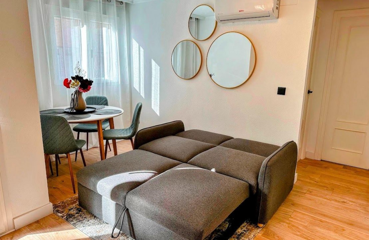 Resale - Apartment / flat - Torrevieja - Centro