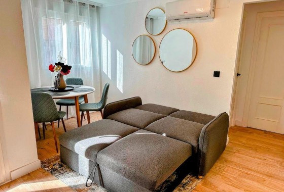 Resale - Apartment / flat - Torrevieja - Centro