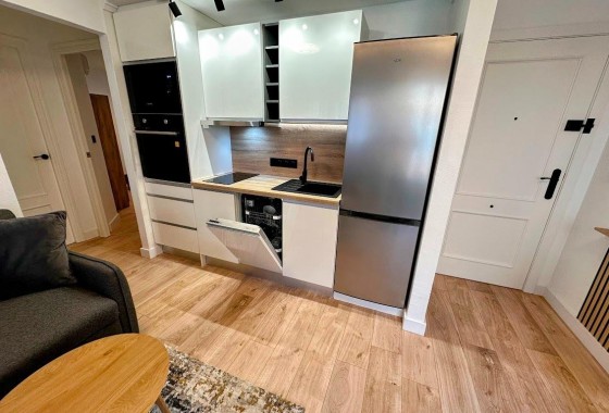 Resale - Apartment / flat - Torrevieja - Centro