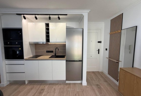 Resale - Apartment / flat - Torrevieja - Centro
