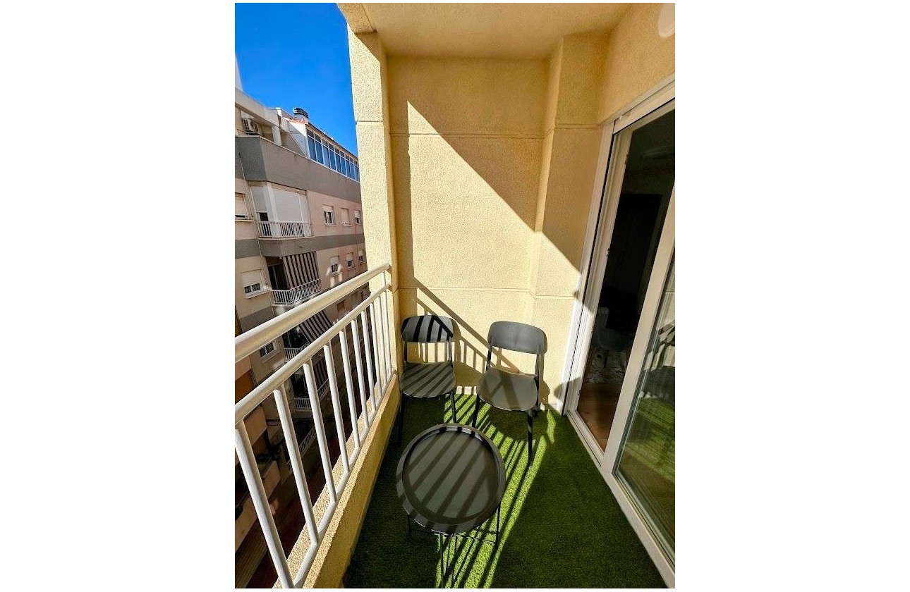 Resale - Apartment / flat - Torrevieja - Centro