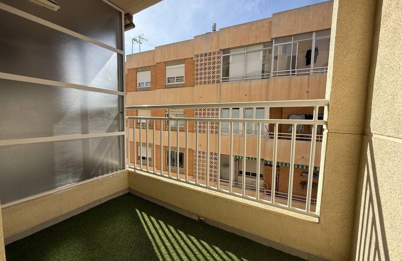 Resale - Apartment / flat - Torrevieja - Centro