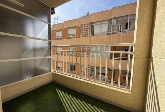Resale - Apartment / flat - Torrevieja - Centro