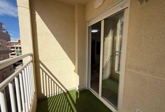 Resale - Apartment / flat - Torrevieja - Centro