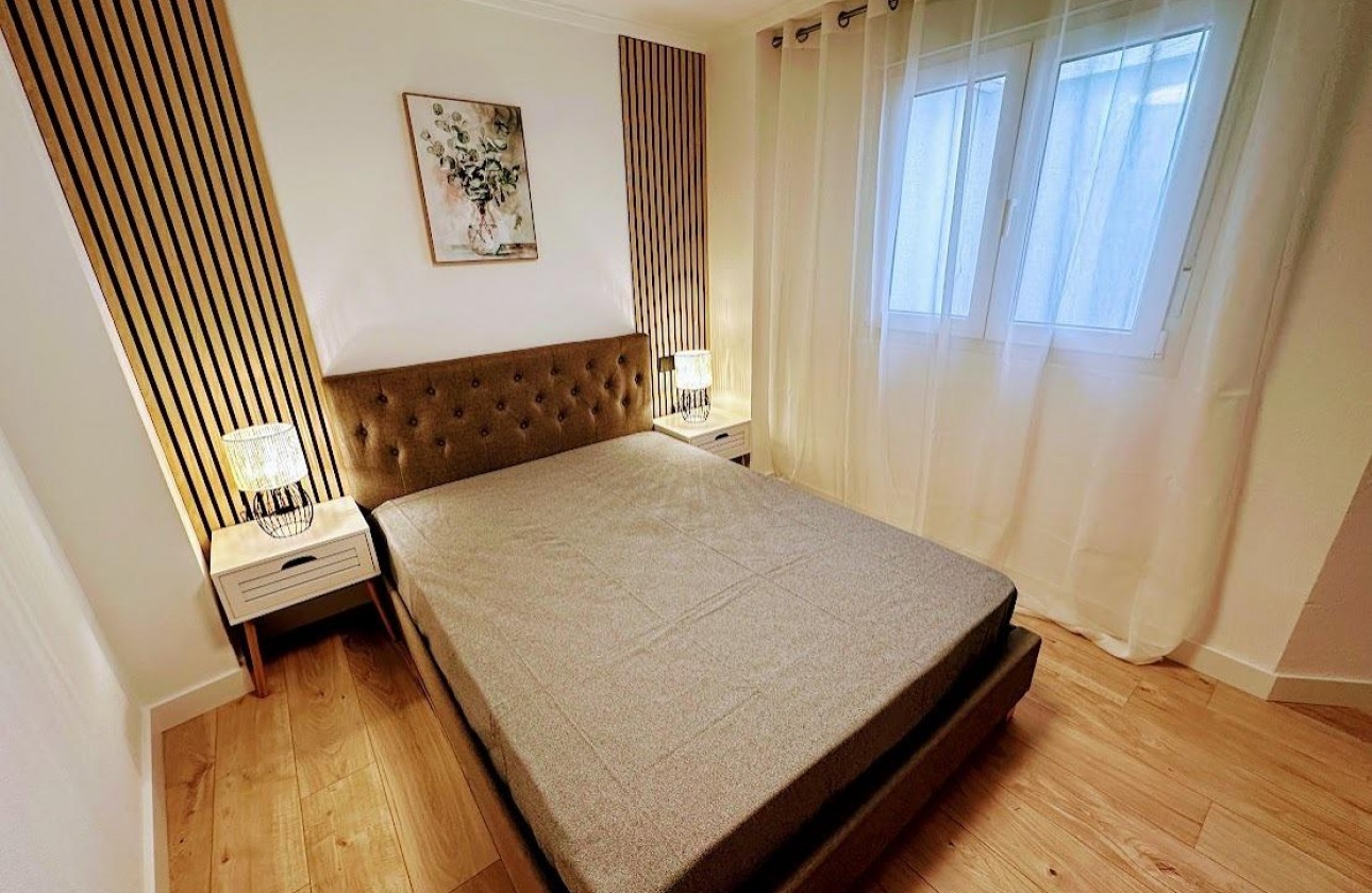 Resale - Apartment / flat - Torrevieja - Centro