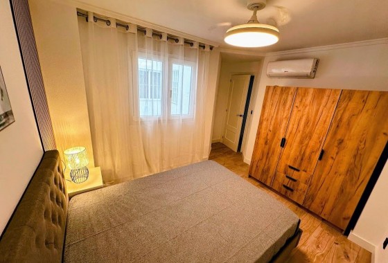 Resale - Apartment / flat - Torrevieja - Centro