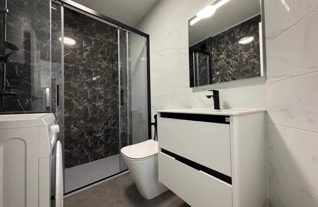 Resale - Apartment / flat - Torrevieja - Centro