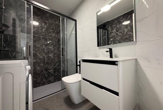 Resale - Apartment / flat - Torrevieja - Centro