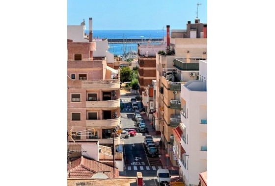 Resale - Apartment / flat - Torrevieja - Centro