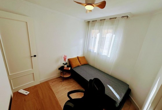 Resale - Apartment / flat - Torrevieja - Centro