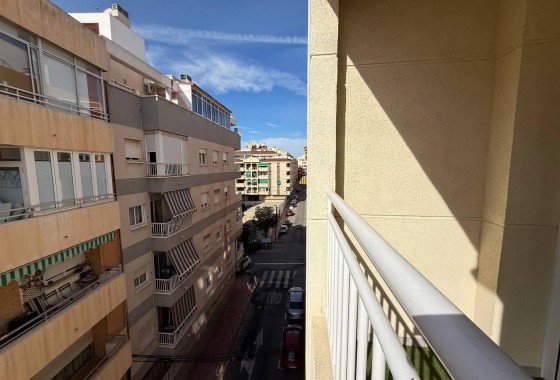 Resale - Apartment / flat - Torrevieja - Centro
