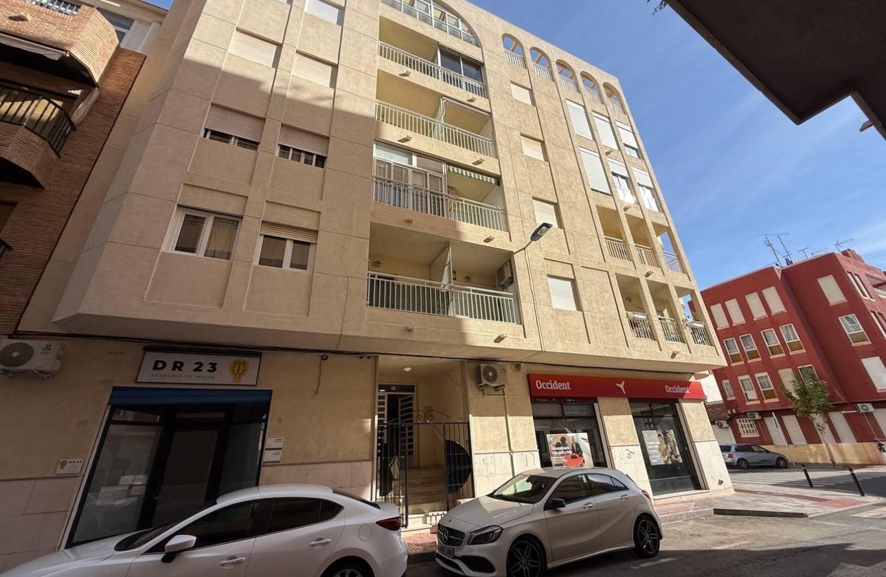 Resale - Apartment / flat - Torrevieja - Centro