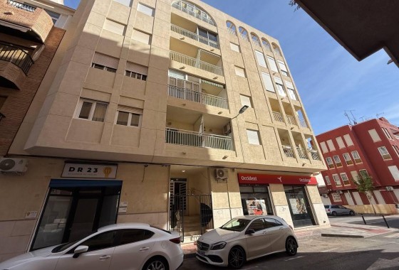 Resale - Apartment / flat - Torrevieja - Centro