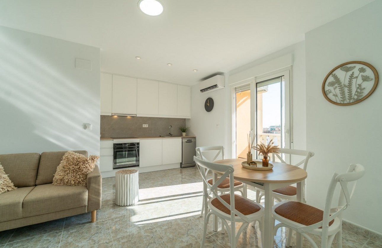 Resale - Apartment / flat - Torrevieja - Costa Blanca