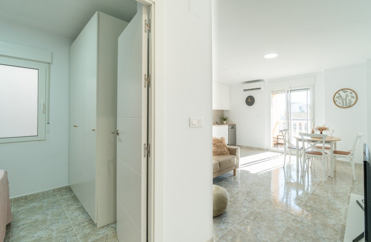 Resale - Apartment / flat - Torrevieja - Costa Blanca