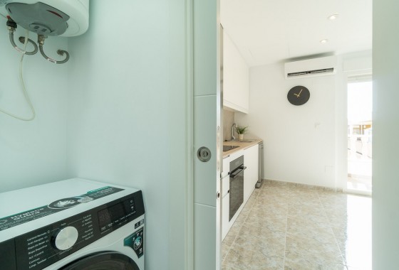 Resale - Apartment / flat - Torrevieja - Costa Blanca