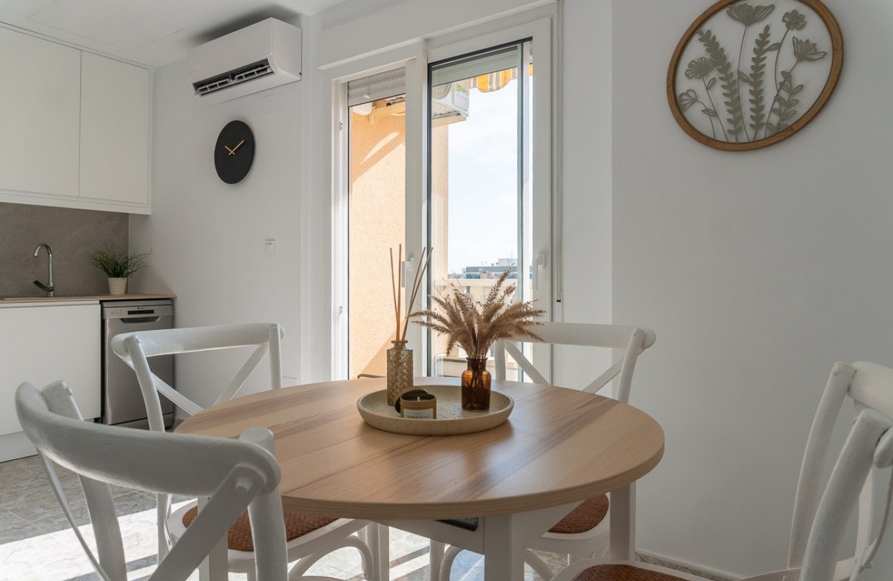 Resale - Apartment / flat - Torrevieja - Costa Blanca