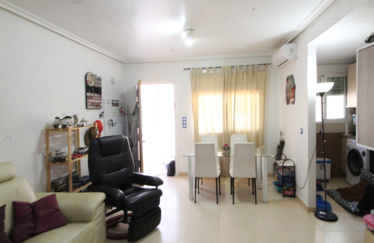 Resale - Apartment / flat - Daya Nueva - Costa Blanca