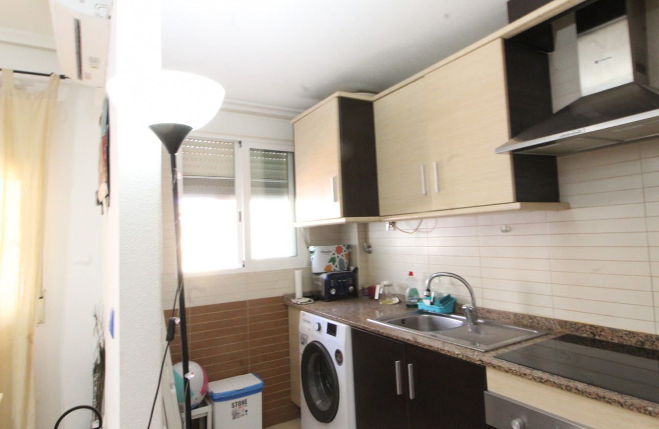 Resale - Apartment / flat - Daya Nueva - Costa Blanca