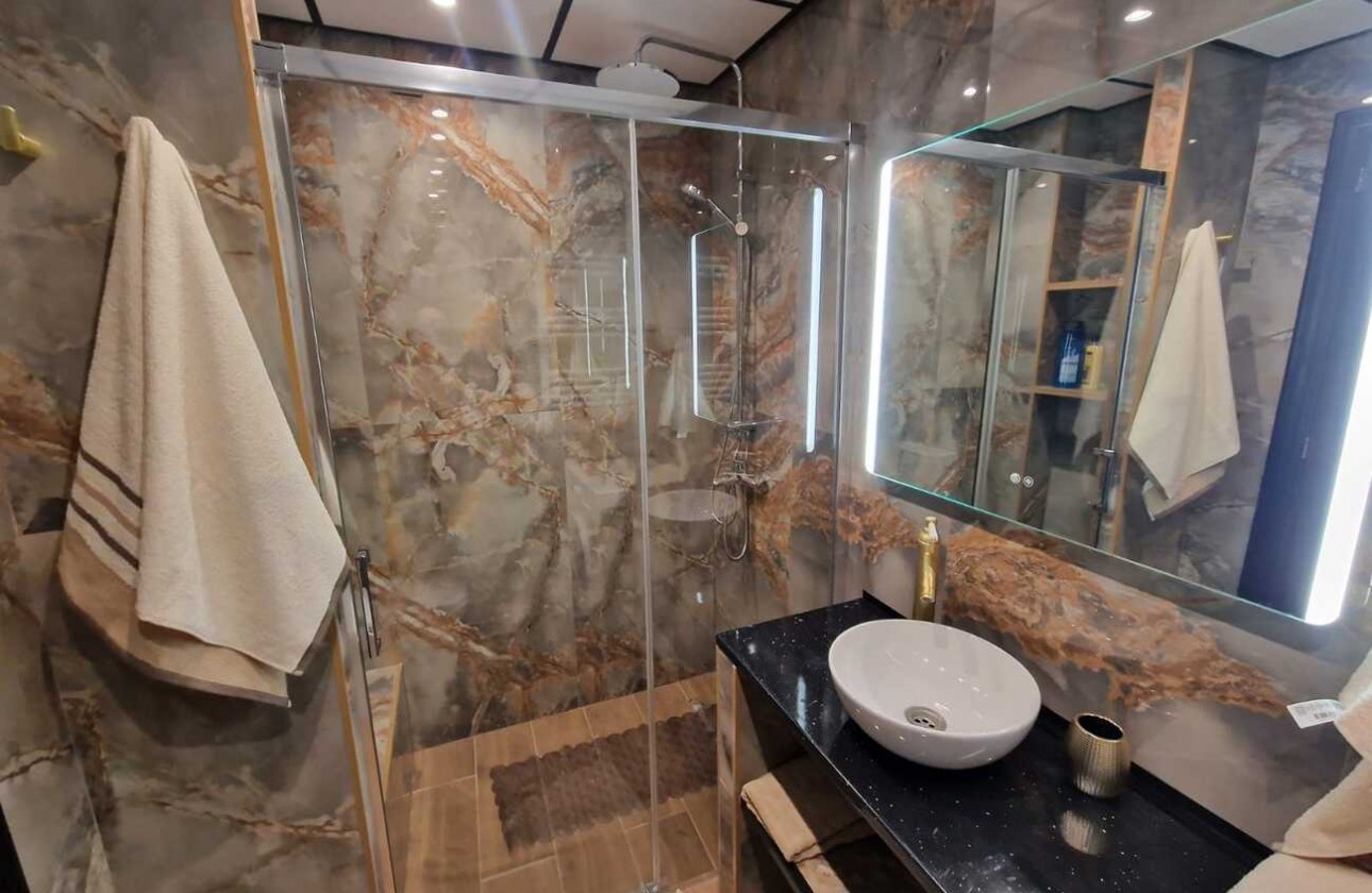 Resale - Apartment / flat - Torrevieja - Costa Blanca