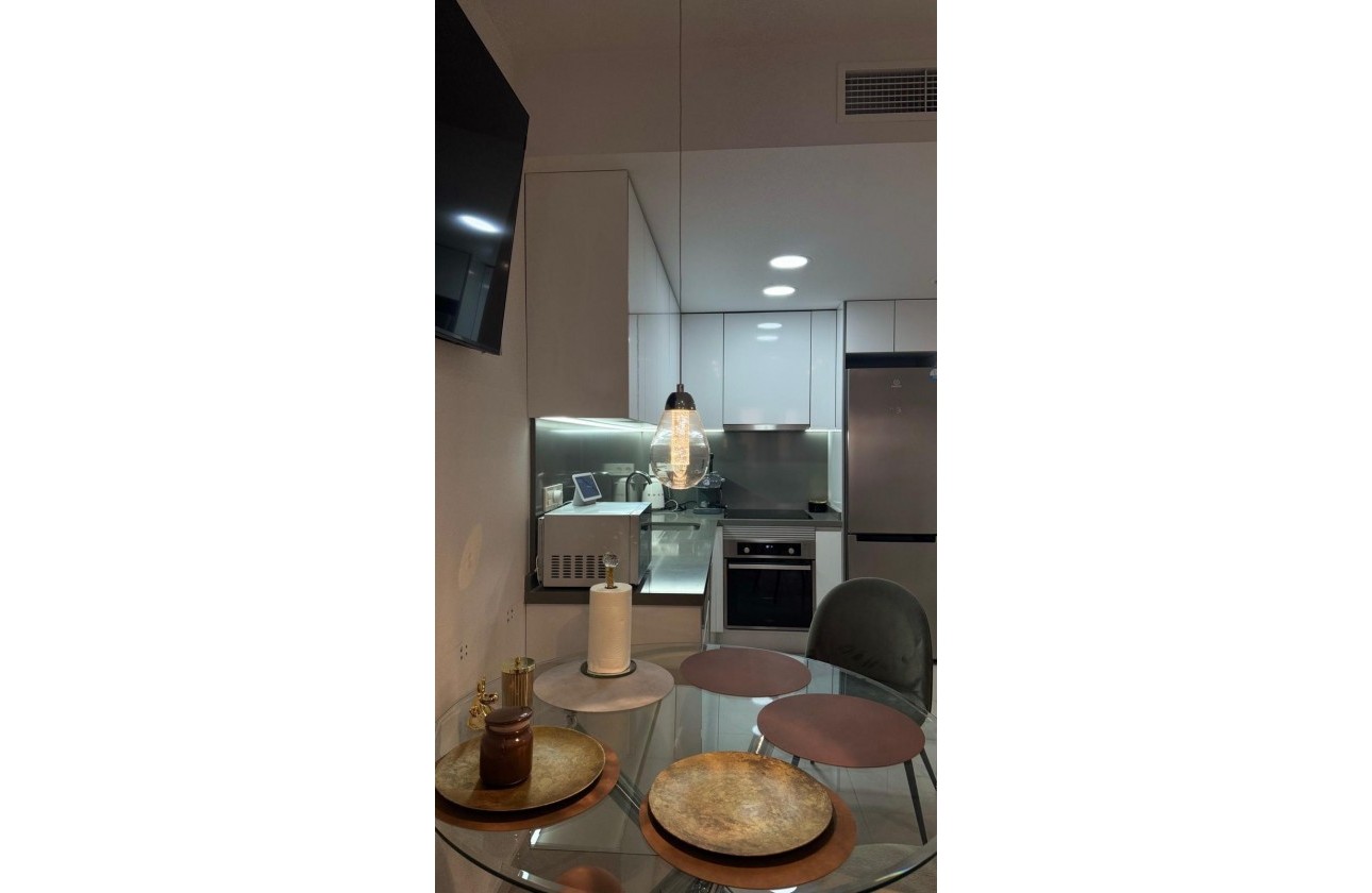 Resale - Apartment / flat - Torrevieja - Estacion de autobuses