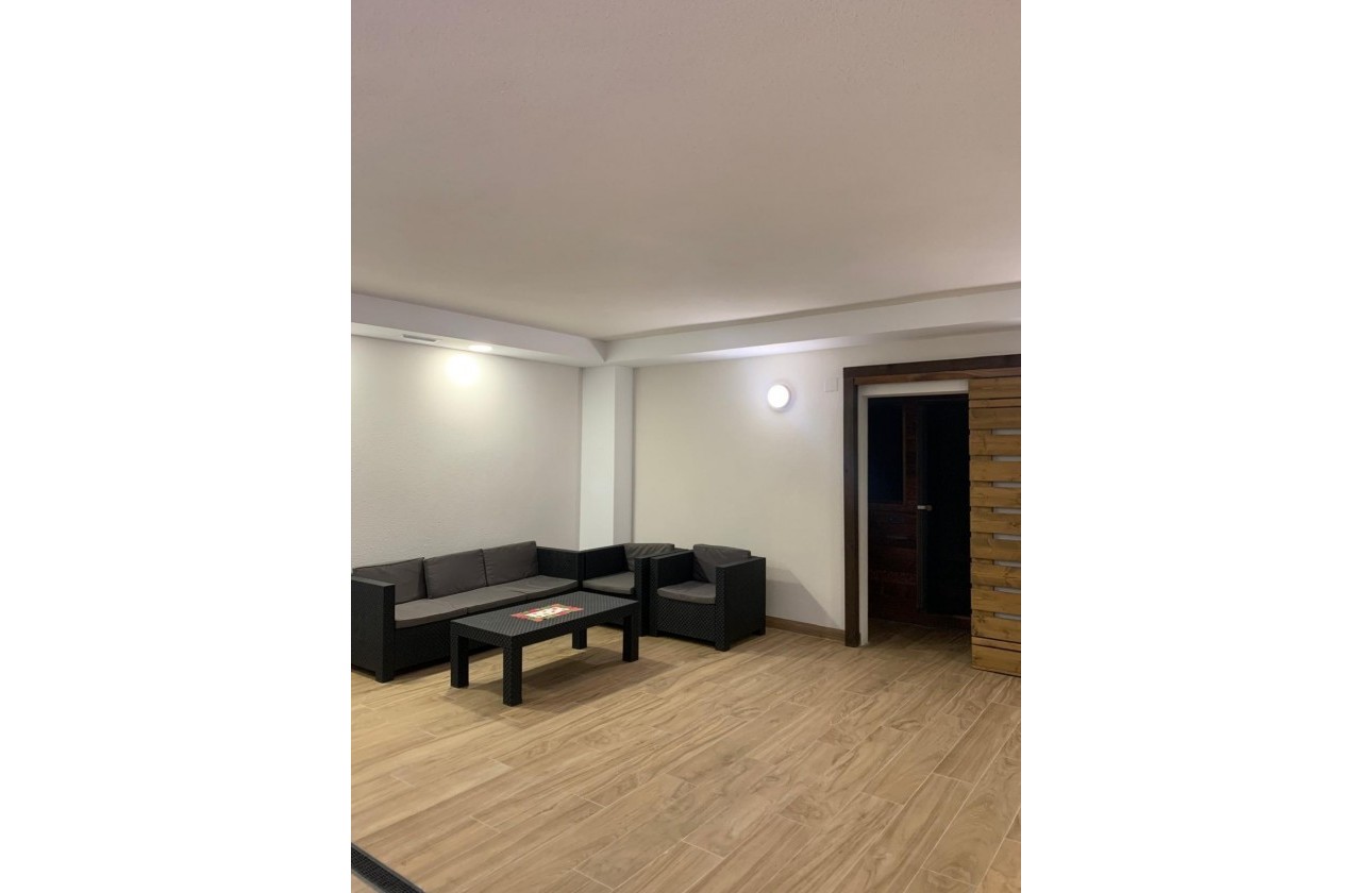 Resale - Apartment / flat - Torrevieja - Estacion de autobuses