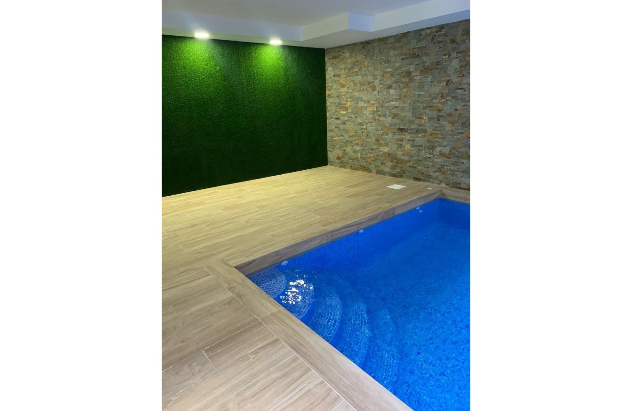 Resale - Apartment / flat - Torrevieja - Estacion de autobuses