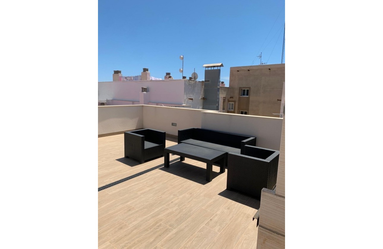 Resale - Apartment / flat - Torrevieja - Estacion de autobuses