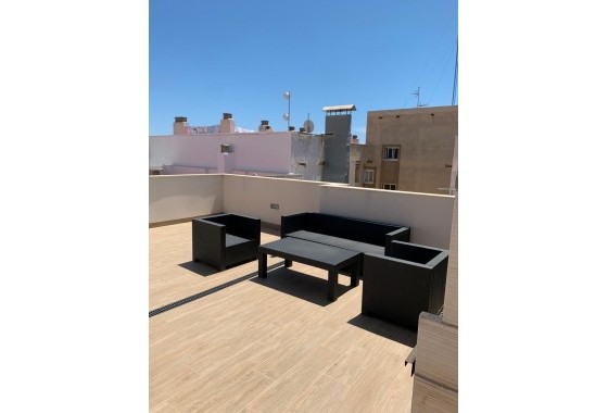 Resale - Apartment / flat - Torrevieja - Estacion de autobuses