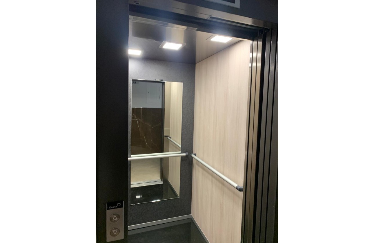 Resale - Apartment / flat - Torrevieja - Estacion de autobuses