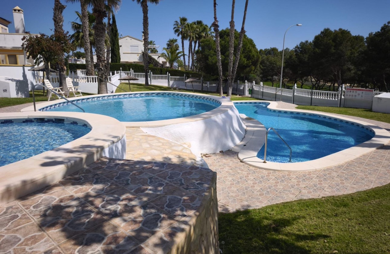 Resale - Bungalow - Orihuela Costa - Villamartín-Las Filipinas