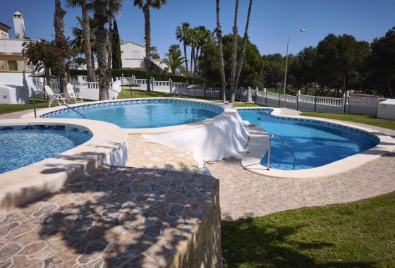 Resale - Bungalow - Orihuela Costa - Villamartín-Las Filipinas