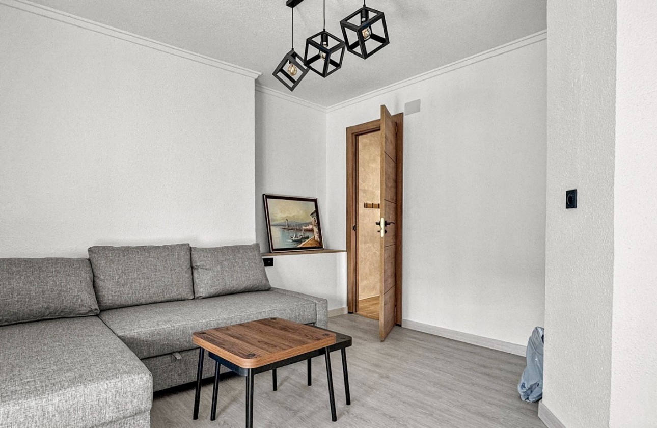Resale - Apartment / flat - Torrevieja - Costa Blanca