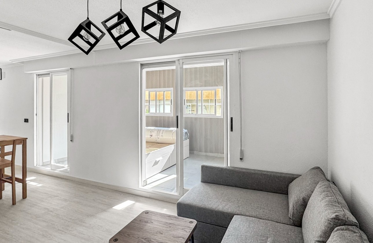 Resale - Apartment / flat - Torrevieja - Costa Blanca