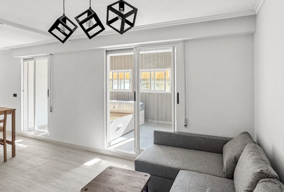 Resale - Apartment / flat - Torrevieja - Costa Blanca