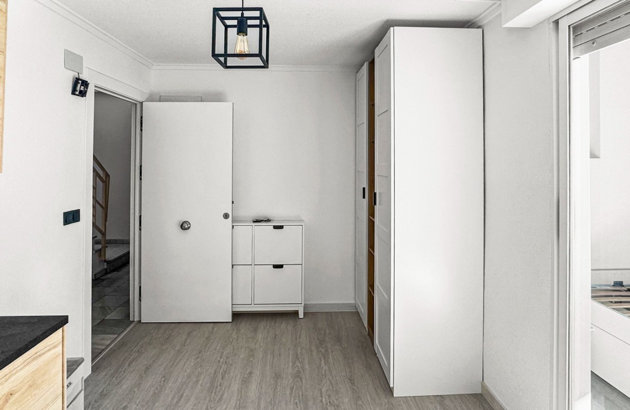 Resale - Apartment / flat - Torrevieja - Costa Blanca
