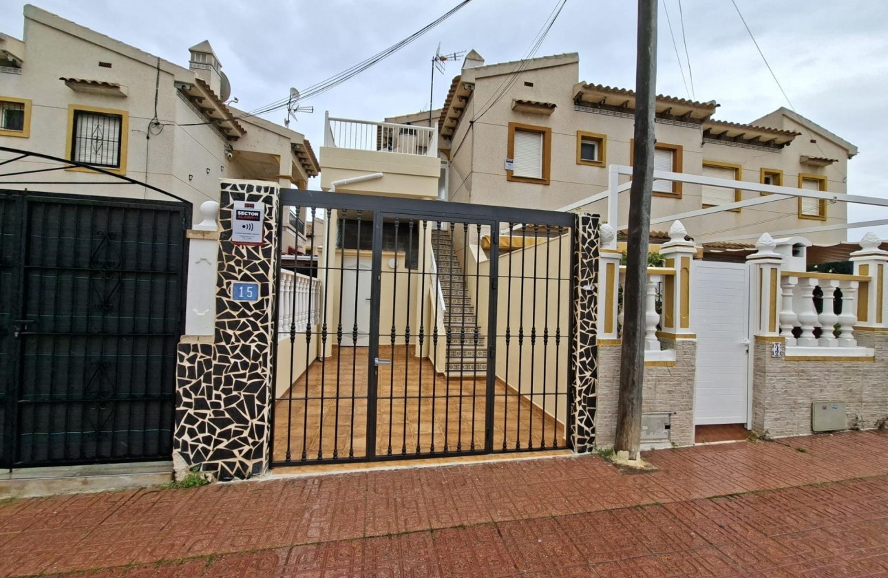 Resale - Bungalow - Orihuela Costa - Punta Prima