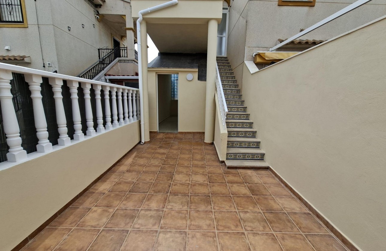 Resale - Bungalow - Orihuela Costa - Punta Prima