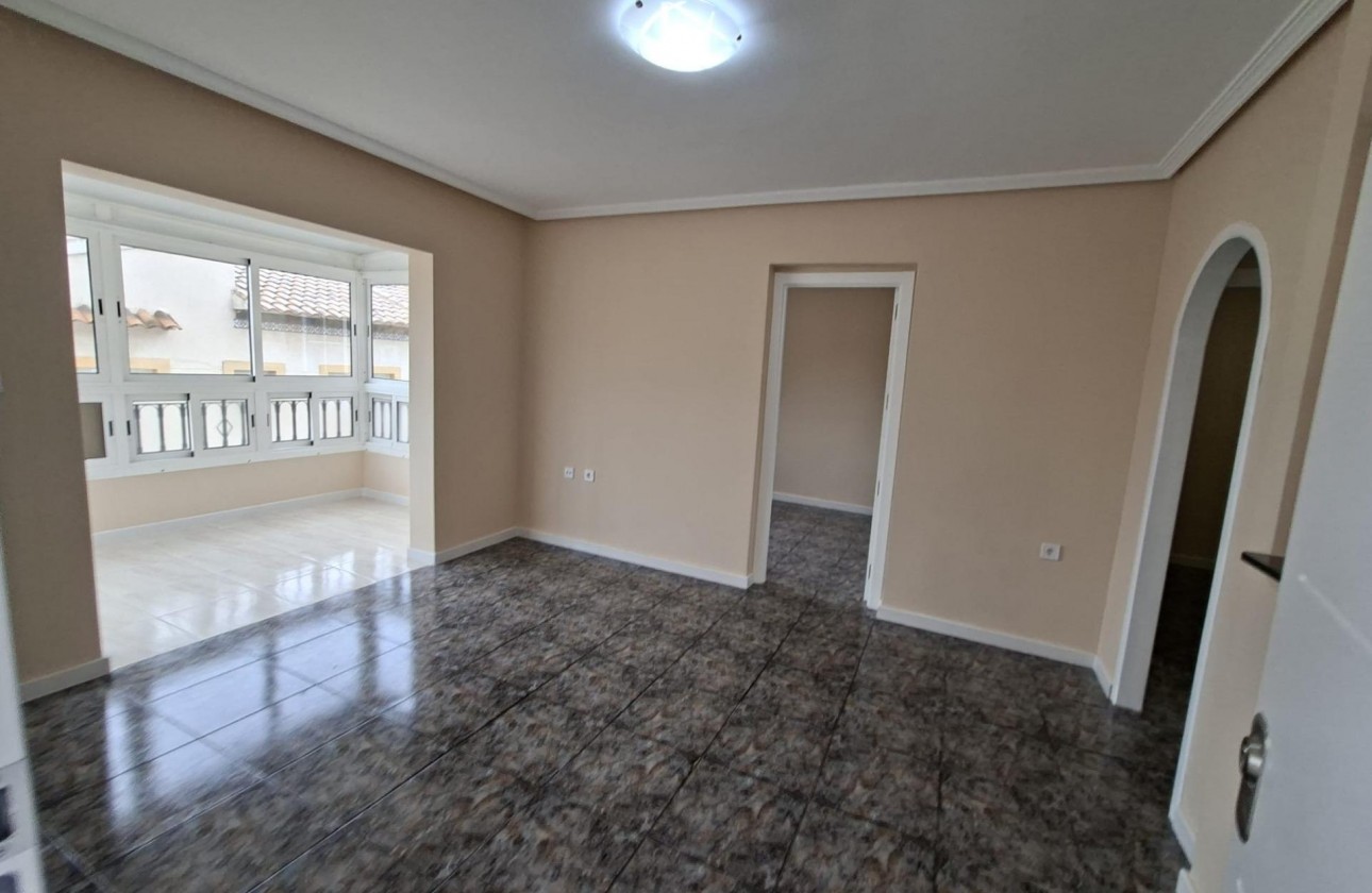 Resale - Bungalow - Orihuela Costa - Punta Prima
