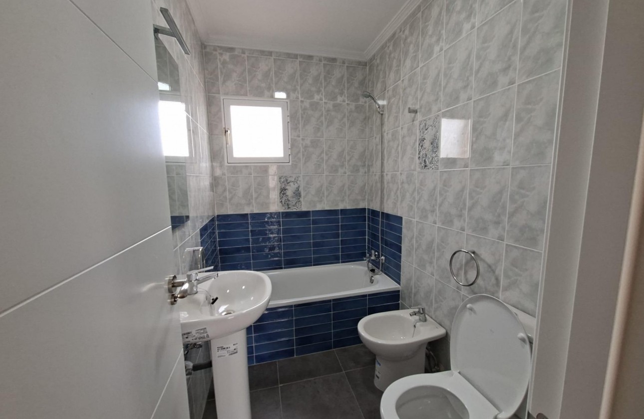 Resale - Bungalow - Orihuela Costa - Punta Prima