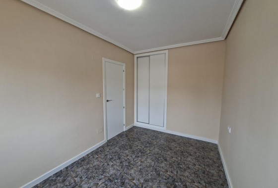 Resale - Bungalow - Orihuela Costa - Punta Prima