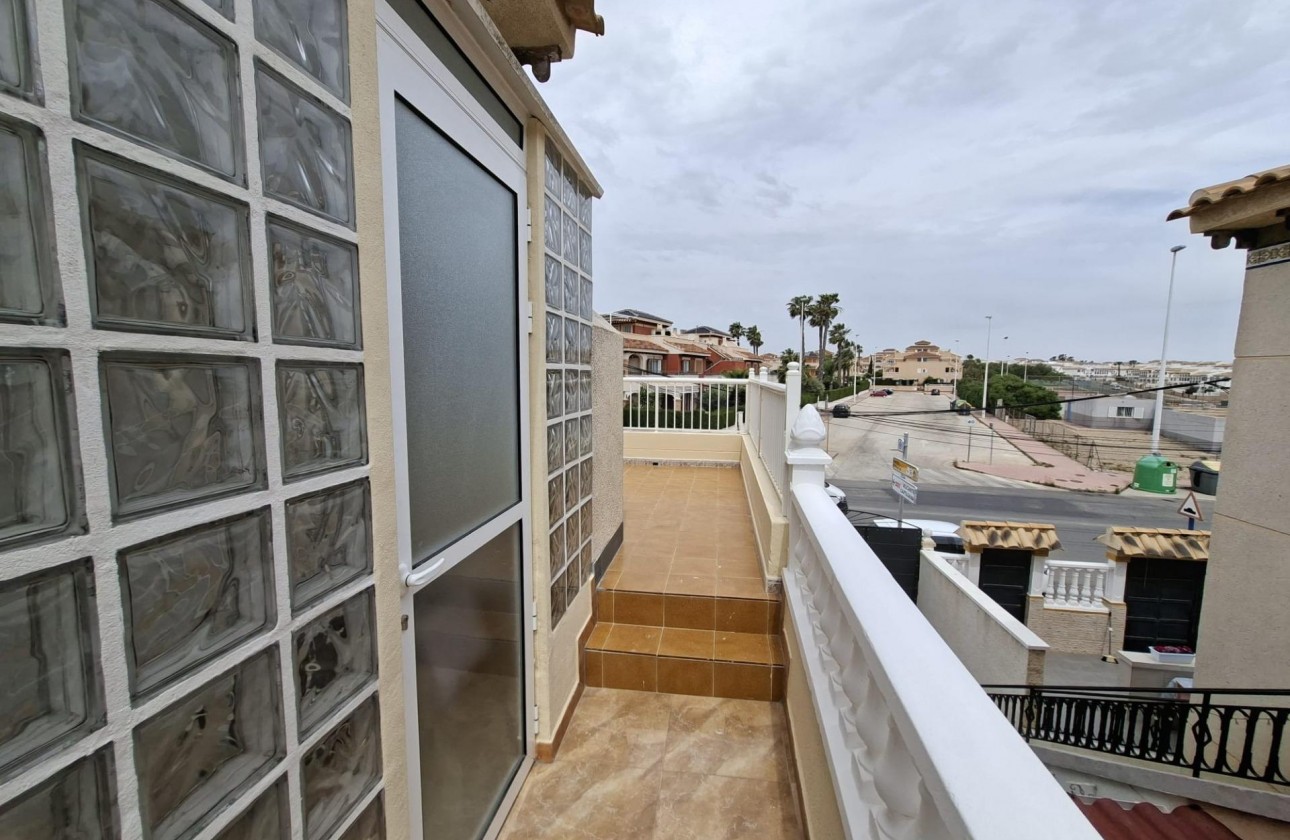 Resale - Bungalow - Orihuela Costa - Punta Prima