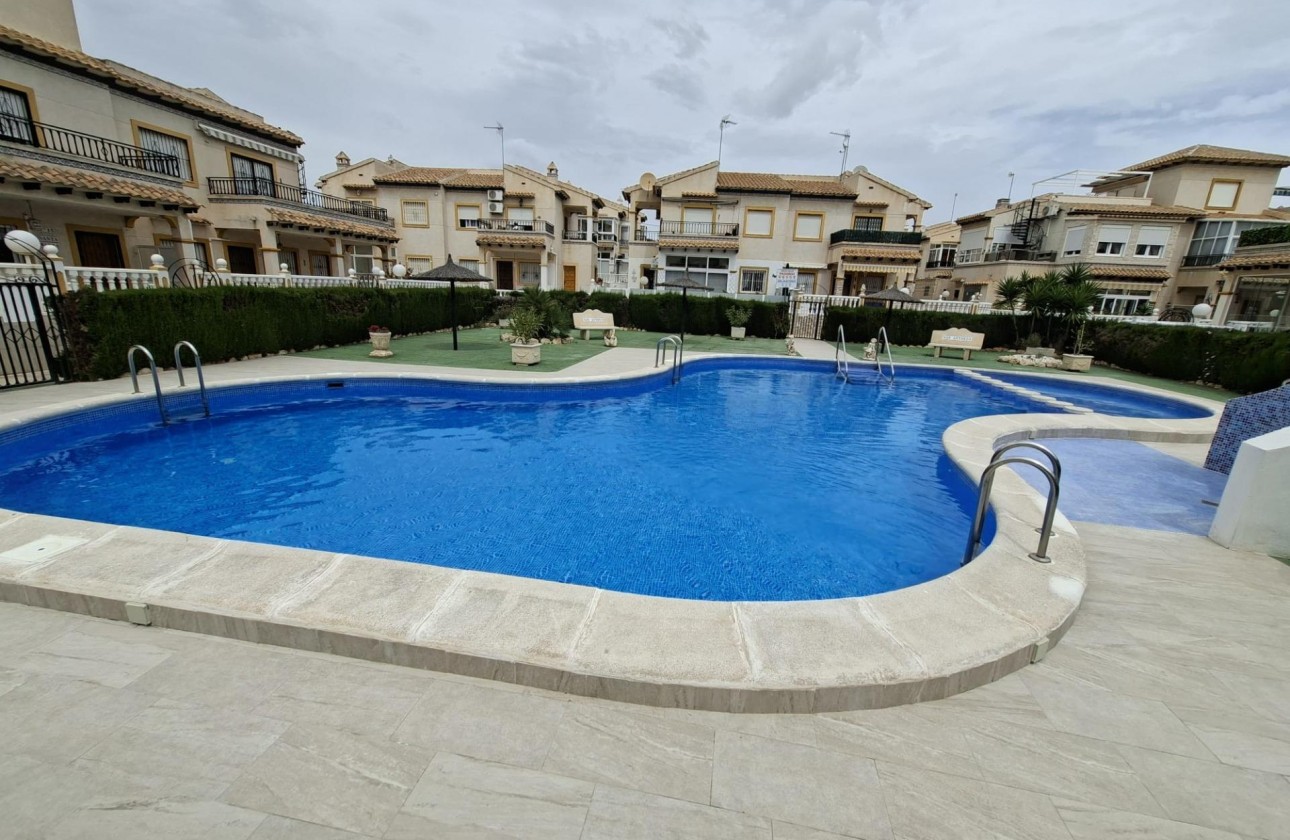 Resale - Bungalow - Orihuela Costa - Punta Prima