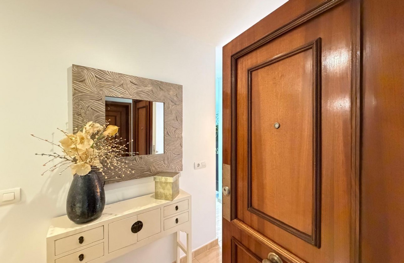 Reventa - Apartamento / piso - Torrevieja - Paseo maritimo