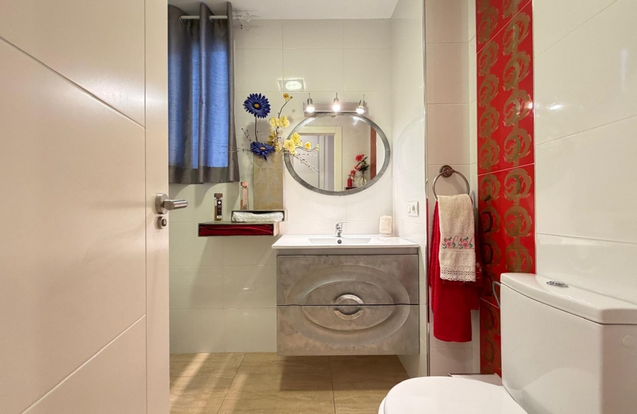 Reventa - Apartamento / piso - Torrevieja - Paseo maritimo